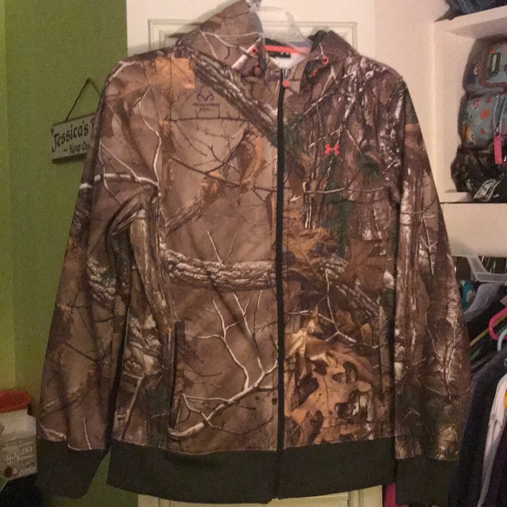 Camo underarmour zip up